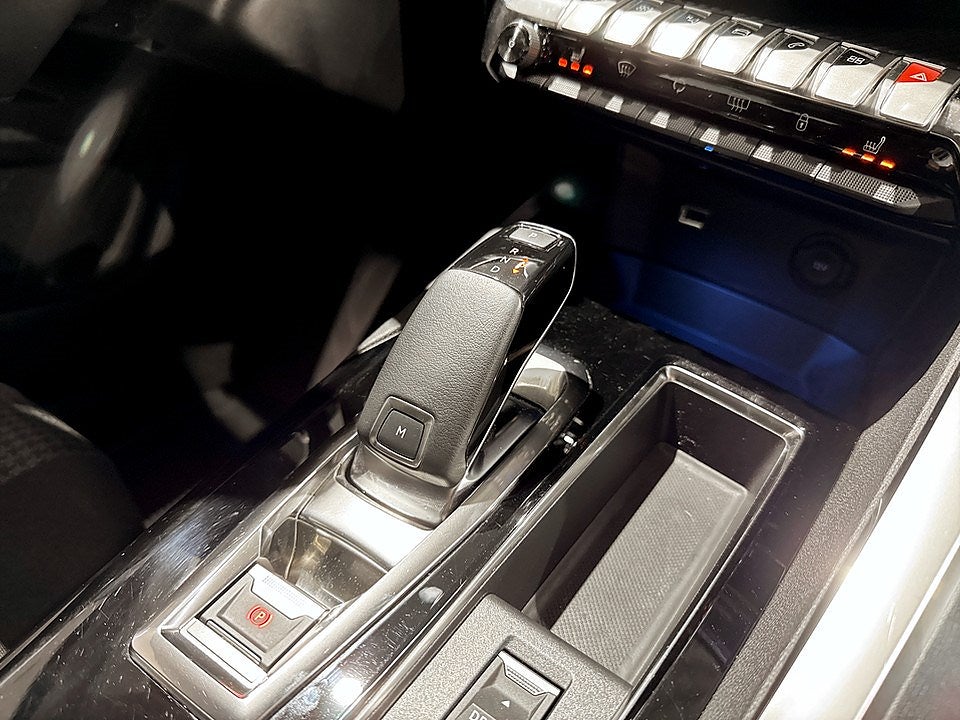 Bild på Peugeot 5008 Active 1.2 PT 130hk Aut - 7-SITS, B-KAMERA