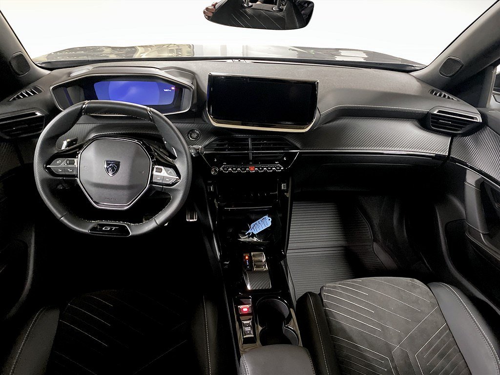 Peugeot 2008 1.2 PureTech 130 EAT, 131hk, 2024