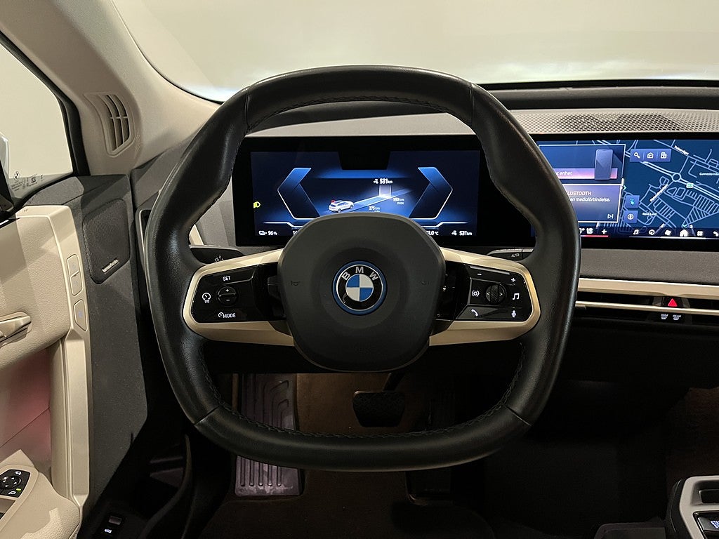 BMW iX xDrive50, 524ps, 2024