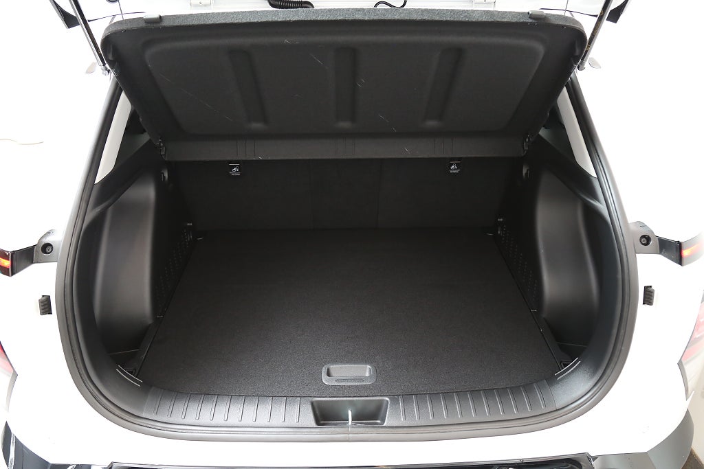 Hyundai Kona EV 48.4kWh Essential f.d Demobil | Kamera Navi Värmepump 2024