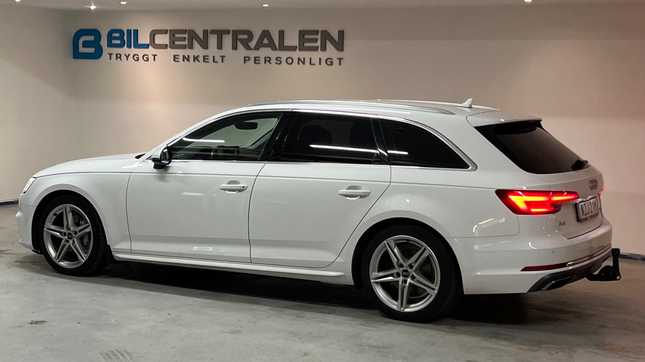 Audi A4 Avant 40 TDI quattro S 2019, kuva 4/10