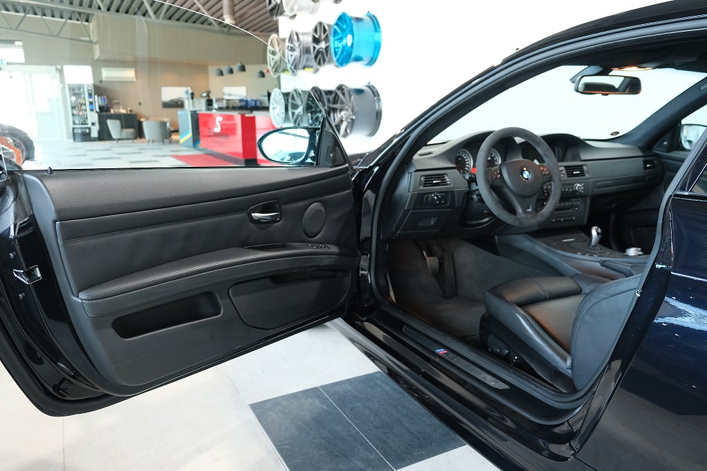 BMW M3 2008 - miniatyr 7