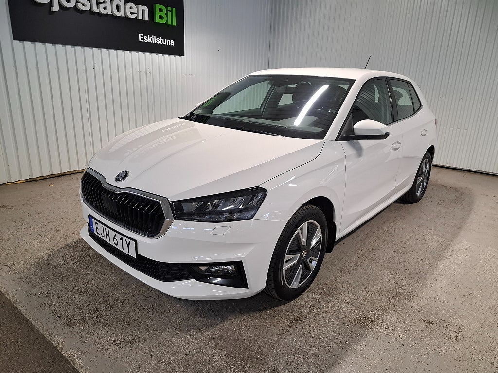 Skoda Fabia 1.0 TSI Ledljus Smart Link Backsensorer Farthållare
