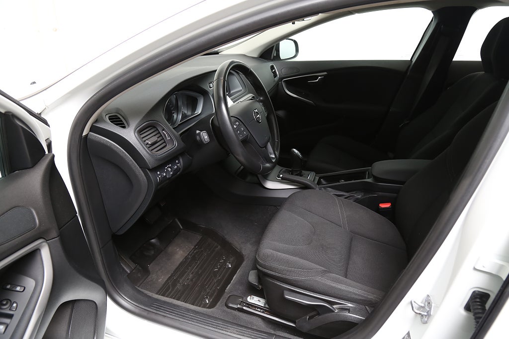Volvo V40 T2 Business Aut Motorv Dragkrok 2017