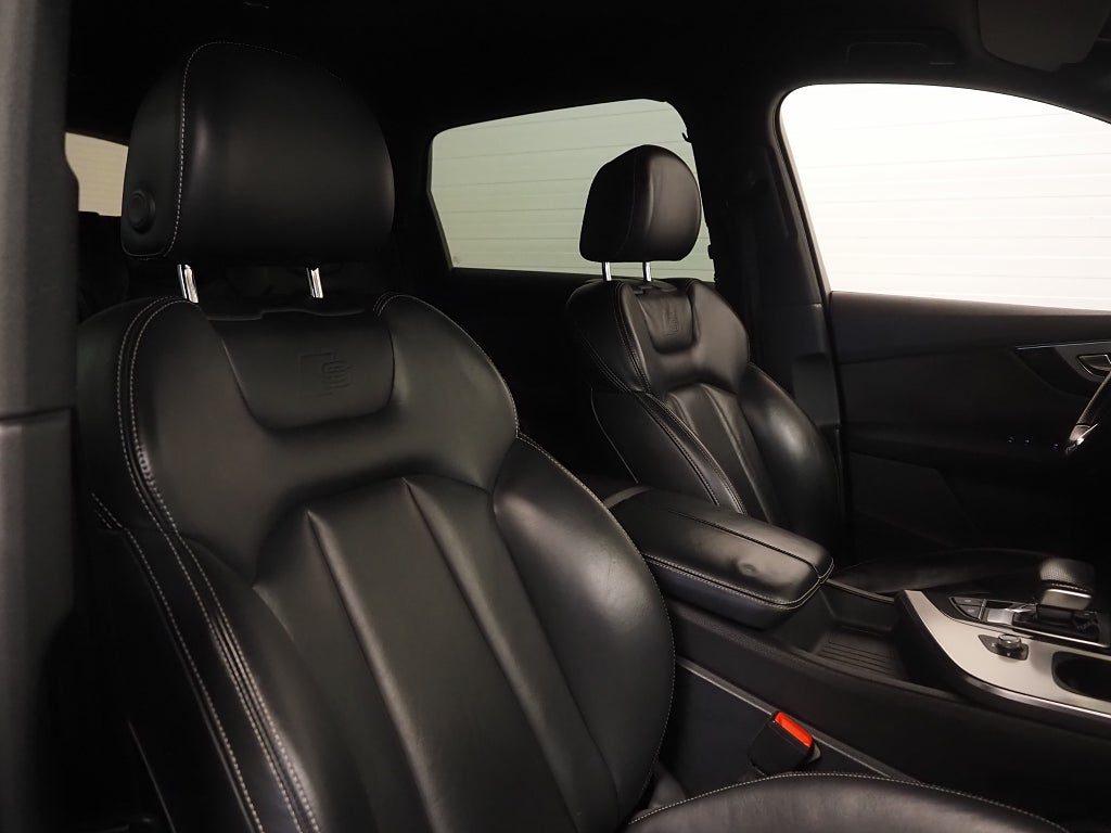 Audi Q7 3.0 TDI V6 272hk Quattro S Line 7-Sits Cockpit Bose Drag 2016