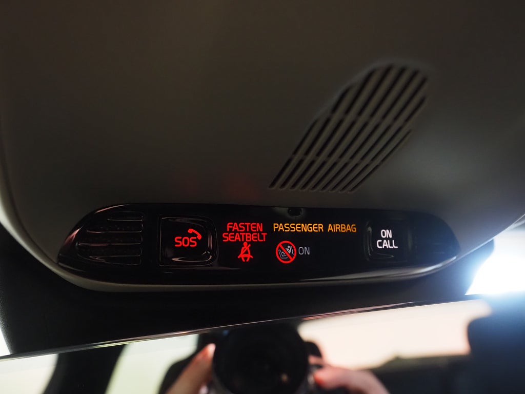 Volvo XC60 D4 Aut 190hk Momentum Teknikpkt B-Kamera D-Värm Navi 2020