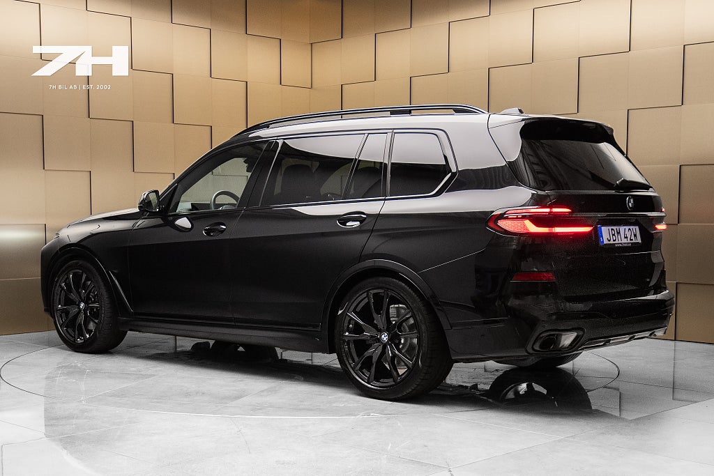 BMW X7 xDrive40d Exclusive M Sport 7 sits Massage Sky Lounge