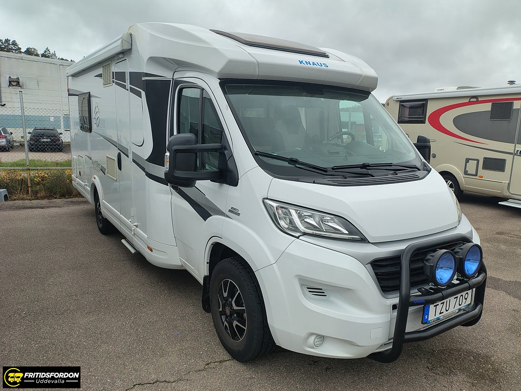 Knaus Sky Ti 700 MEG Silver Selection