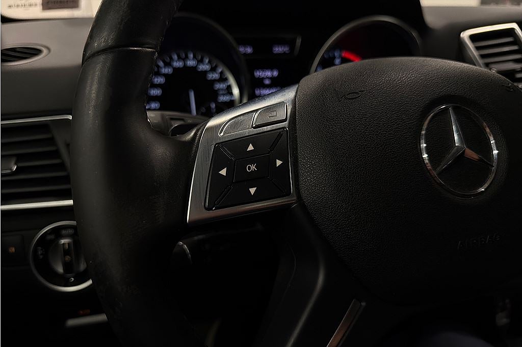 Mercedes-Benz ML 350 4MATIC, AMG, Vhjul, Pano, Värmare, 4,99% RÄNTA