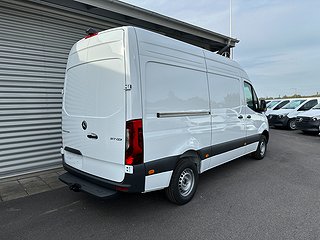 Transportbil - Skåp Mercedes-Benz Sprinter 13 av 22