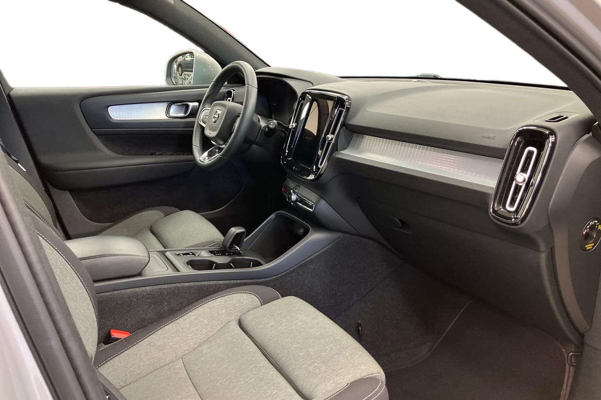 Volvo XC40 B3 FWD Bensin Core 2024, bild 7/10