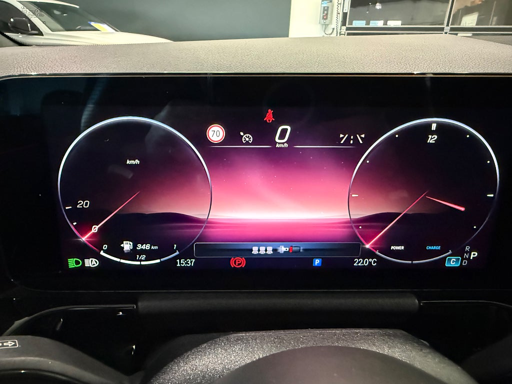 Mercedes-Benz GLA 200 AMG Drag Premium Burmester - bild 19