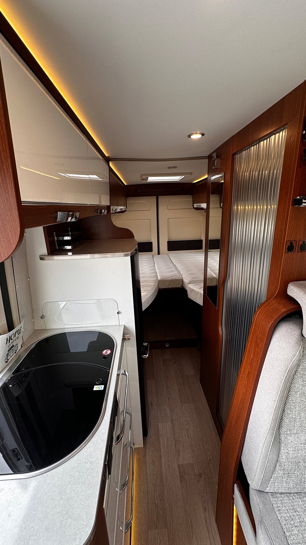 Rapido V68 1 Ägare, Långbädd, Dragkrok thumbnail