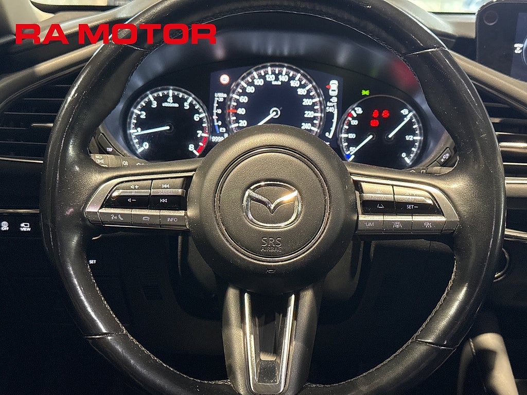 Mazda 3 Sedan 2.0 Cosmo Skinn Nav Bose 360° Drag M-Värm