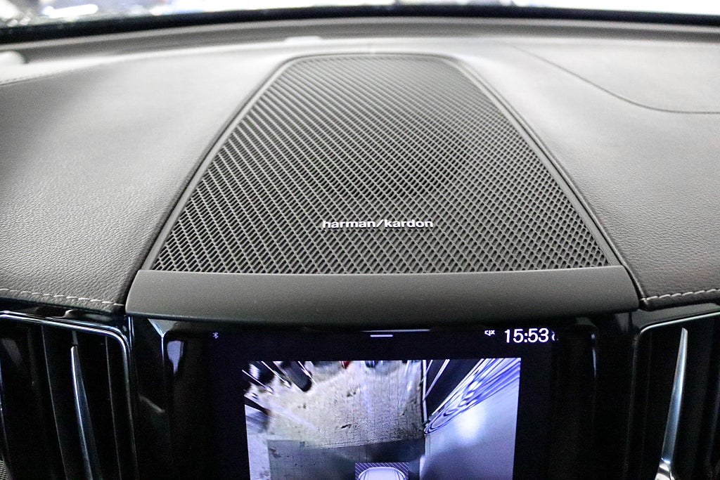 Volvo XC60 B5 AWD R-Design H/K Panorama HuD 360° Dragkrok VOC