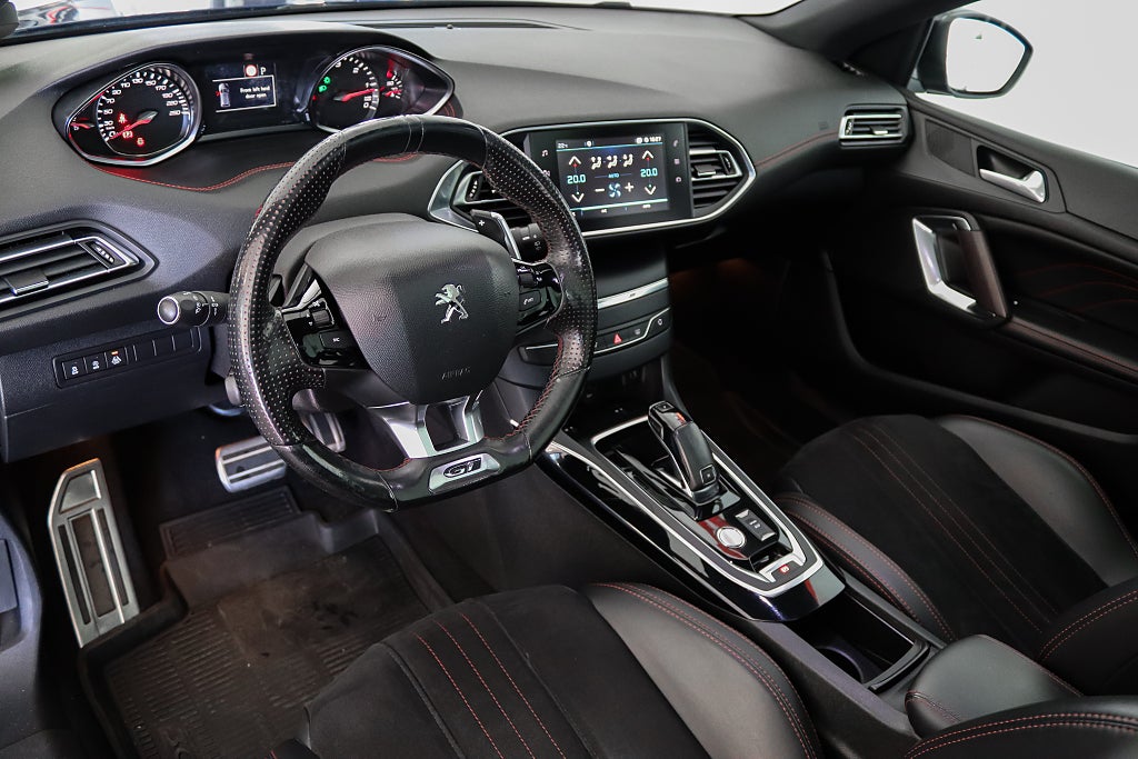 Peugeot 308 sw 2.0 BlueHDi 177hk GT Pano Massage Navi Drag