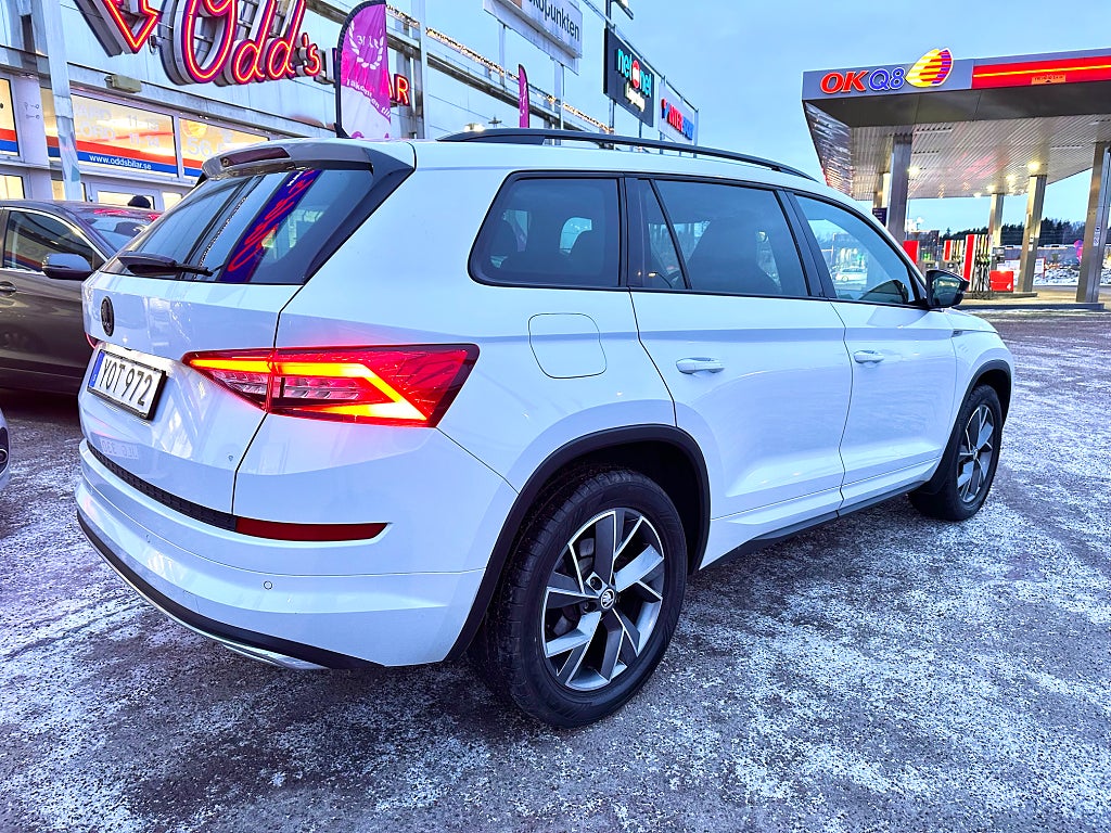 Skoda Kodiaq 7-sits 2.0 TDI Sportline 4x4 Aut MKT FIN!