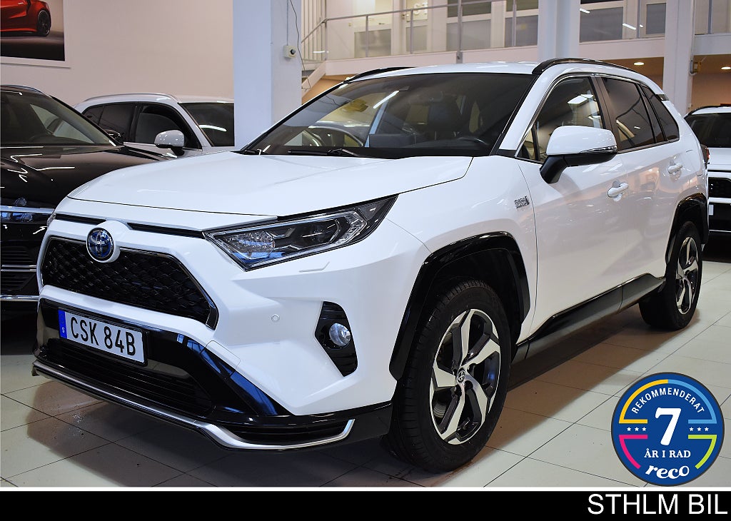 Toyota RAV4 Plug-in E-CVT X EDITION Drag JBL 4.95% ränta Moms