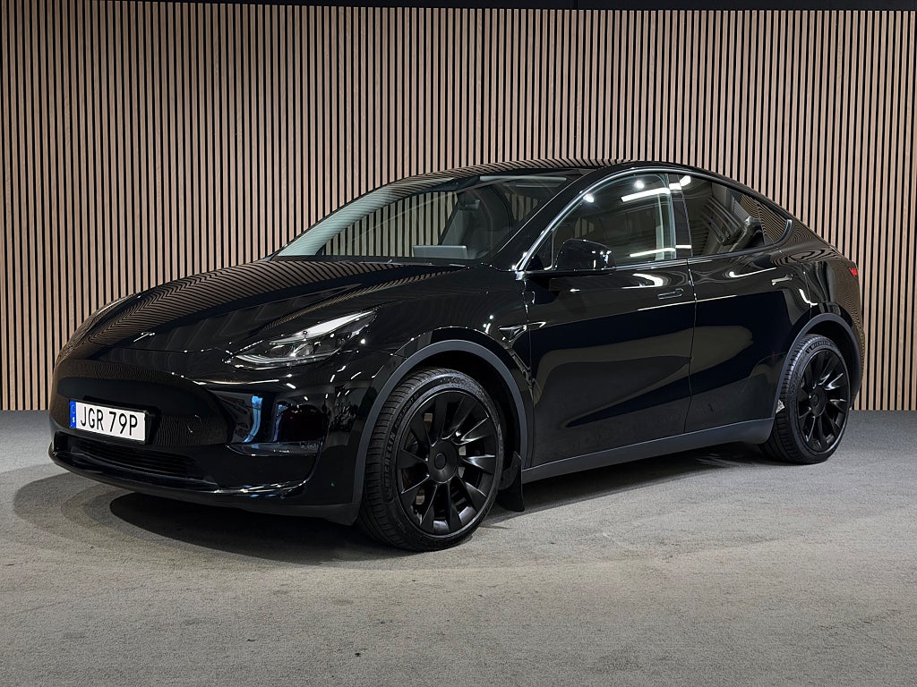 Tesla Model Y Long Range AWD / MOMS / Drag / Panorama / 20"