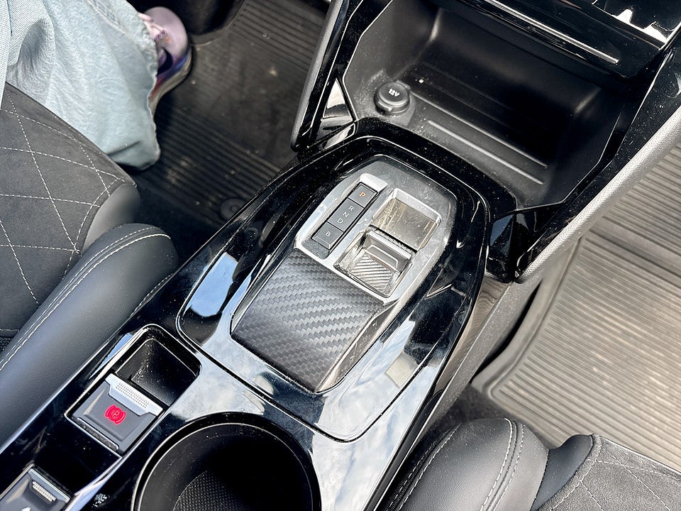 Bild på Peugeot E-208 GT Pack 50kWh 136hk Aut B-KAMERA CARPLAY