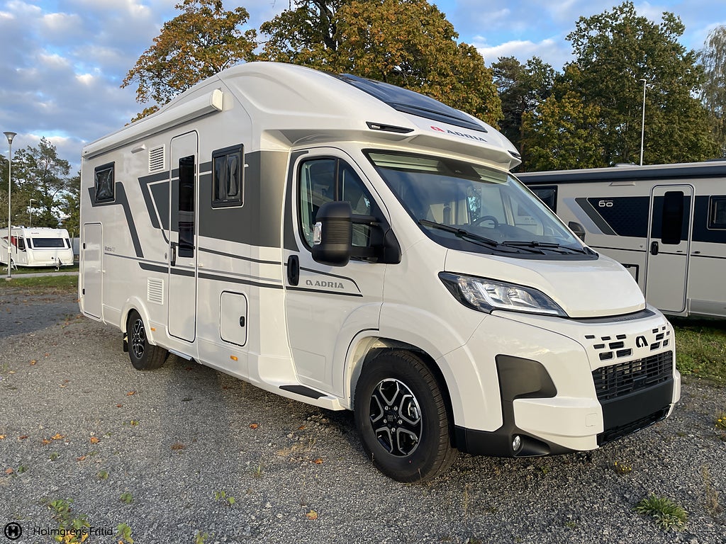 Adria Matrix Plus 670 DL Face To Face Alde Vattenbusen Värme