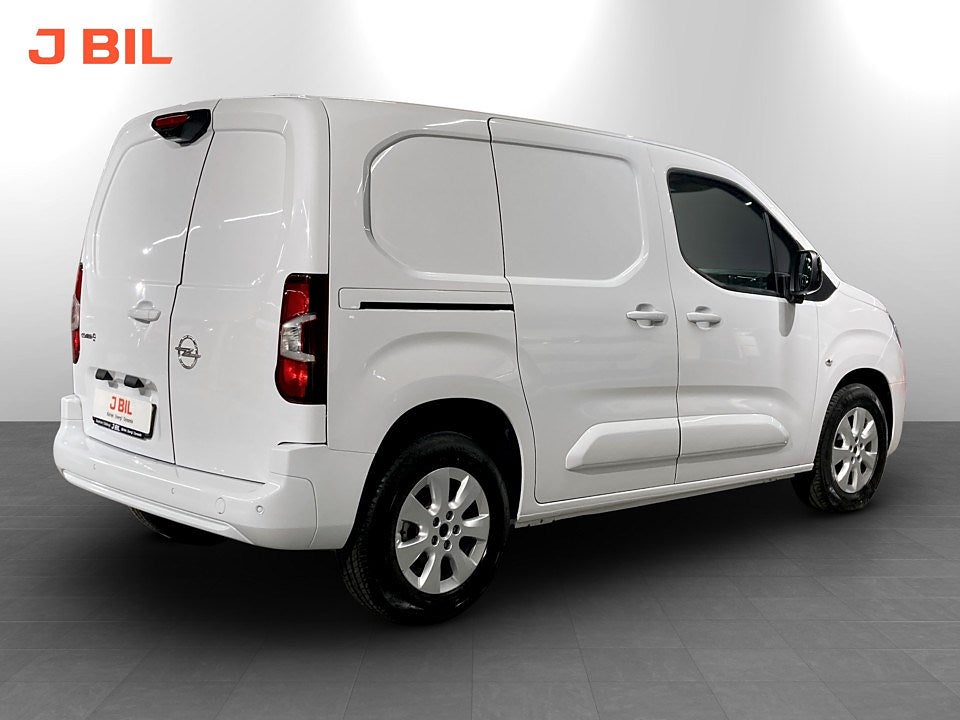 Bild på Opel COMBO-E Premium 136hk Aut L1 - OMGÅENDE LEVERANS!