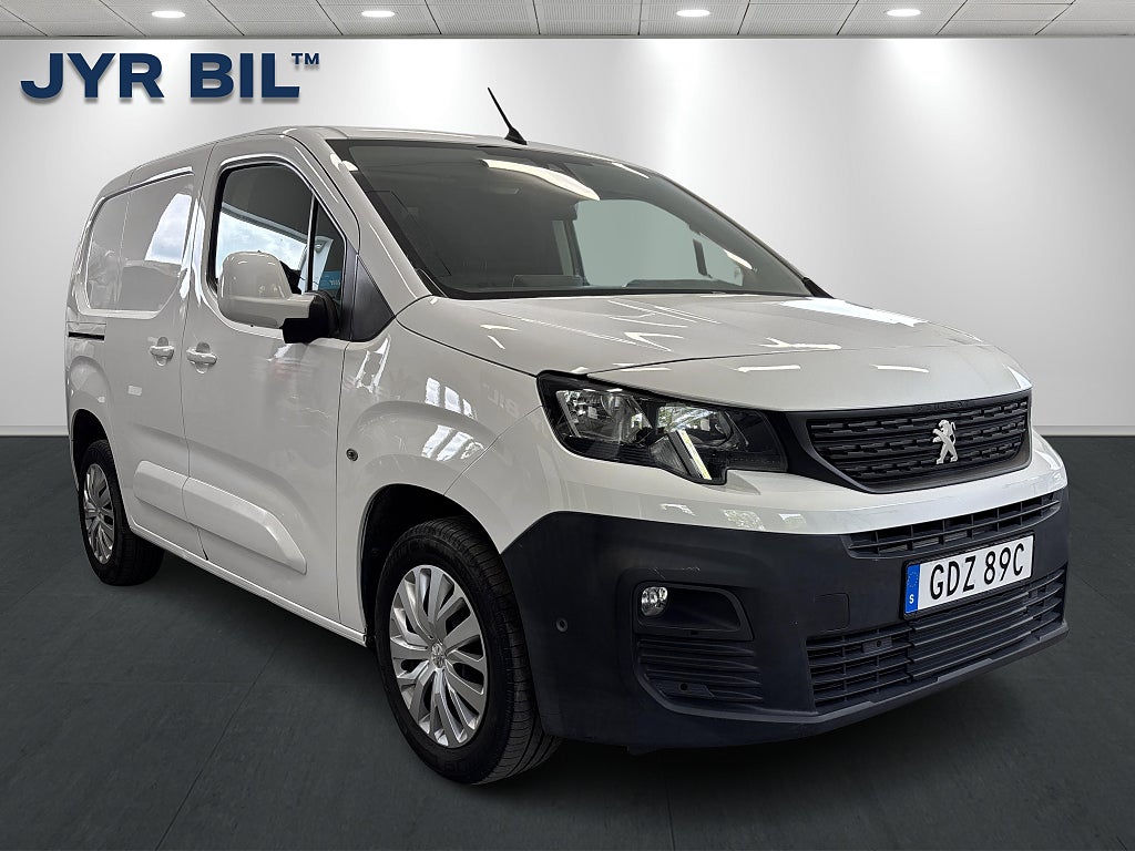 Peugeot Partner Utökad Last 1.5 Automat 130hk Värmare/Drag/Kamera/MOMS