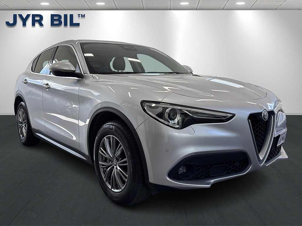 Alfa Romeo Stelvio 2.2 JTD 16V Q4 Super 210hk AWD / Drag / Carplay 