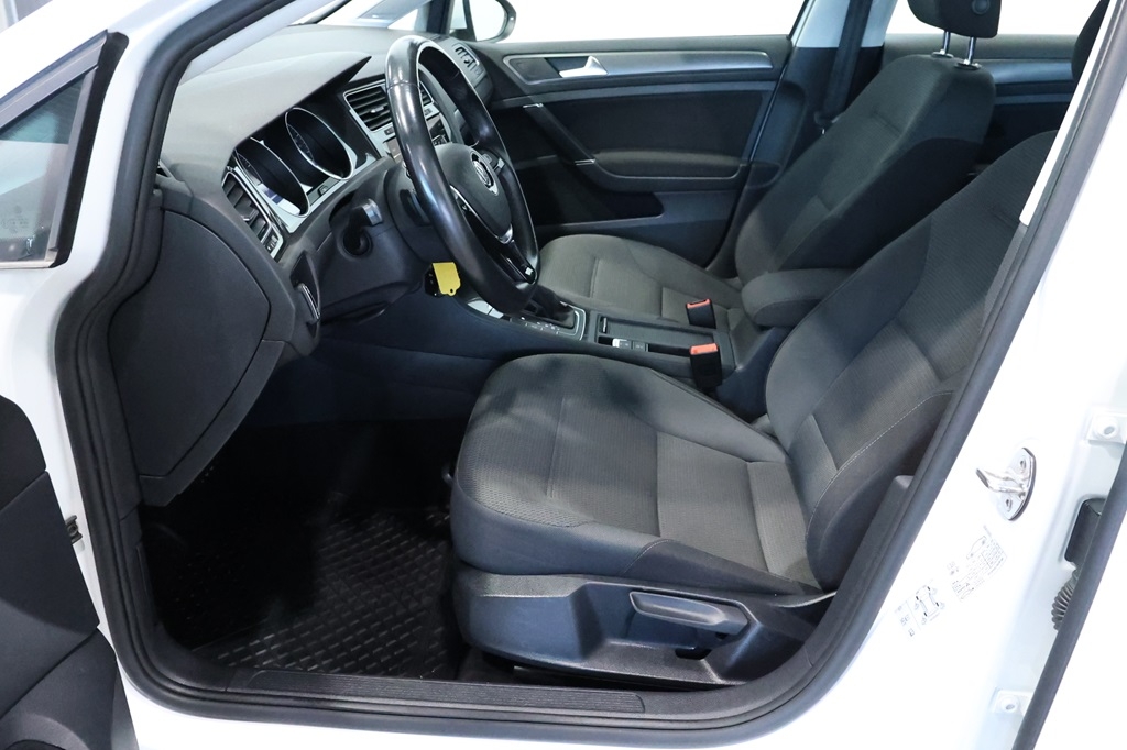 Volkswagen Golf 1.0 TSI 110 DSG7 2018, bild 5/10