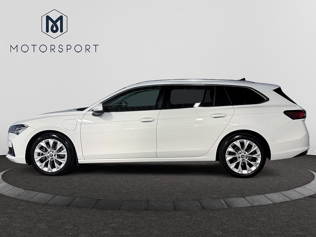 Skoda Superb iV Kombi Selection Explore Edition Drag Adaptiv fart mm bild 3