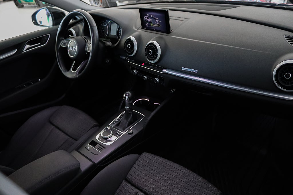 Audi A3 Sportback Proline Sport Edition Värmare 150hk