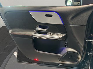 SUV Mercedes-Benz GLA 11 av 11