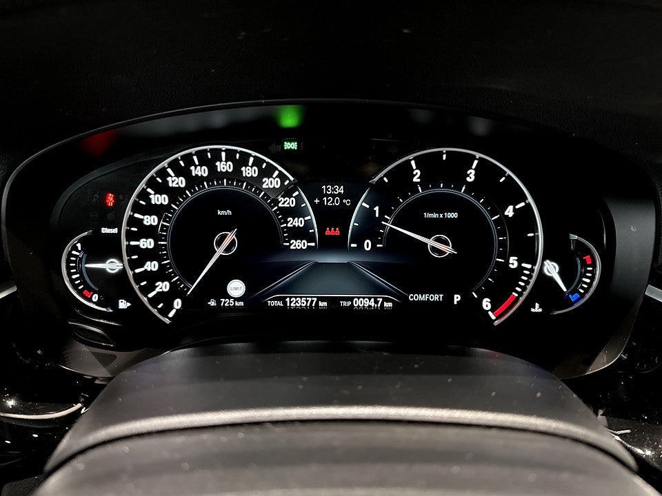 Bild på BMW 520d Touring Luxury Line 190hk Aut B-KAMERA DRAG RATTVÄRME