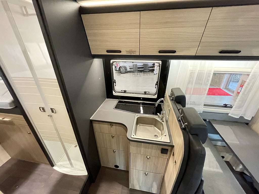 Sun Living A 75 SL / B-körkort/5 bältad/Långbädd/Garage/El-Patron/Fint skic - Sun Living