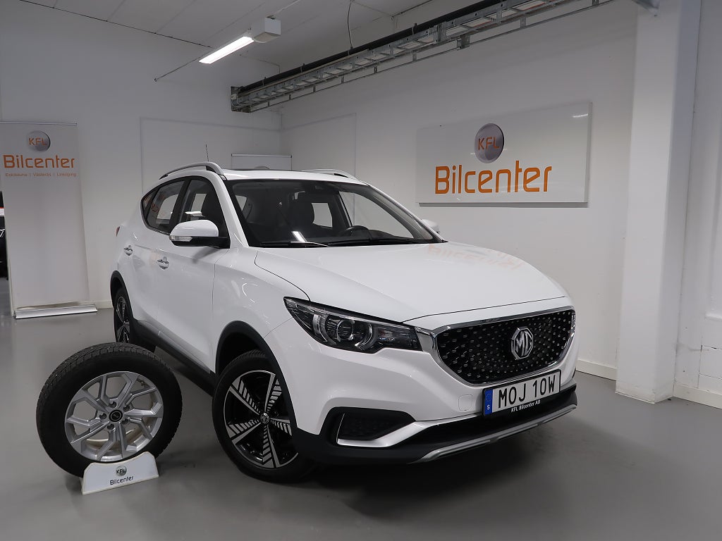 MG ZS EV V-Däck ingår Skinn-Pano-Kamera-Navi-CarPlay-Elstol-D