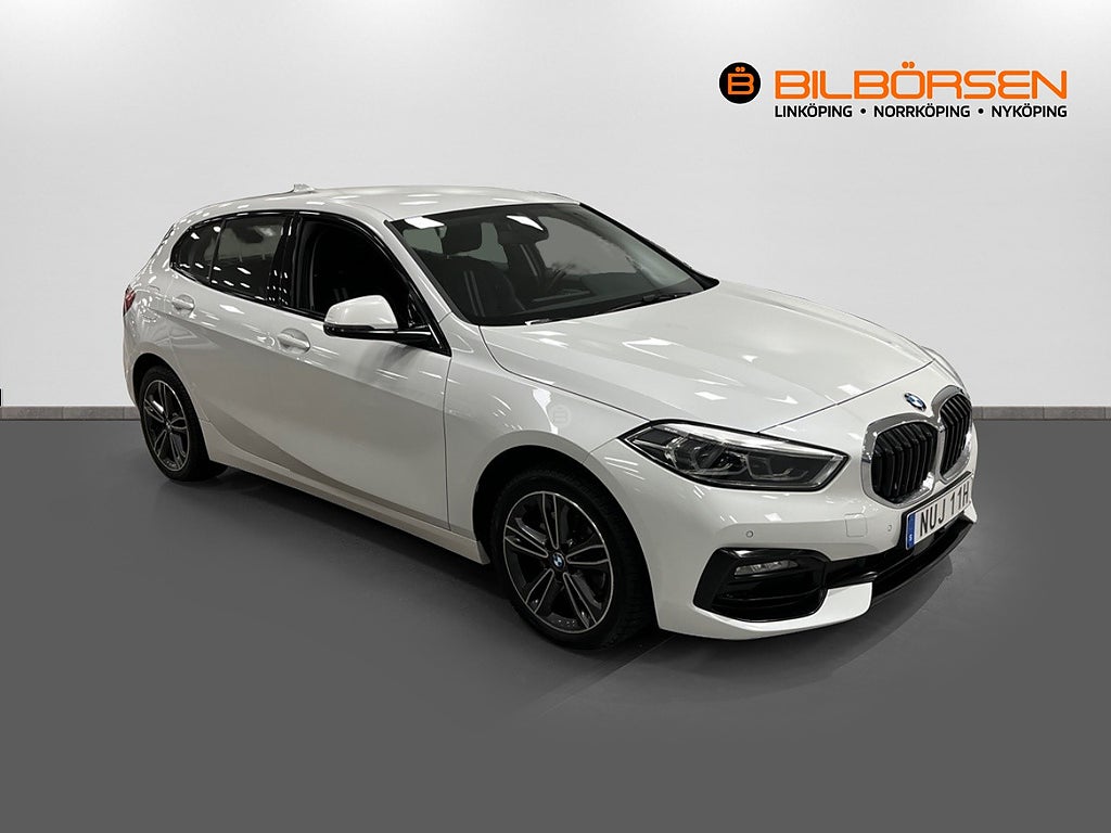 BMW 118I  Sport line Euro 6