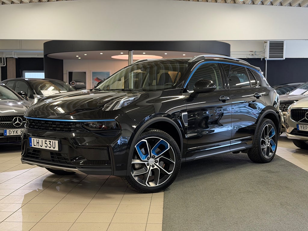 Lynk & Co 01 PHEV DCT / Pano / Navigation / Carplay / B-kamera /