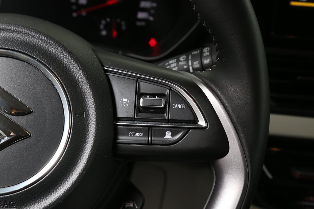 Suzuki Swift Hybrid Automat Kamera I Keyless I Navi I CarPlay I Drag 2025