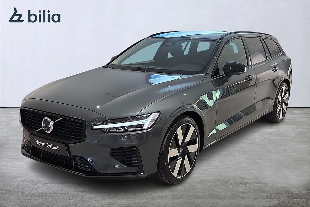 Volvo V60 T6 Plus Dark Nordic Edition / 19" / 360 / Tekni...