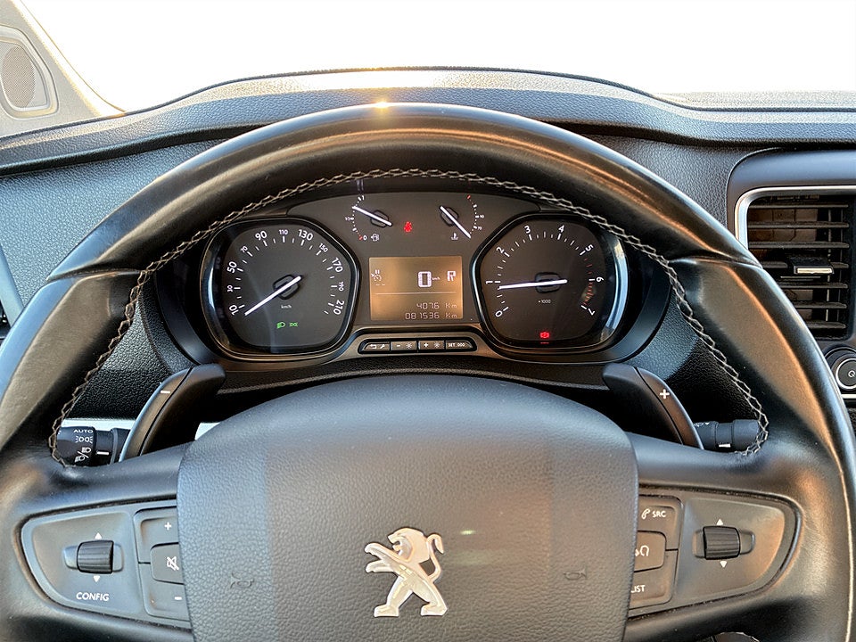 Bild på Peugeot Expert PRO+ 2.0 BlueHDi 145hk Aut L3 BACKKAMERA