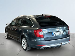 Skoda Superb Kombi 2.0 TDI 4×4 Elegance Drag/MoK/S&V/LED-Ramp/P-Sens – bild 5