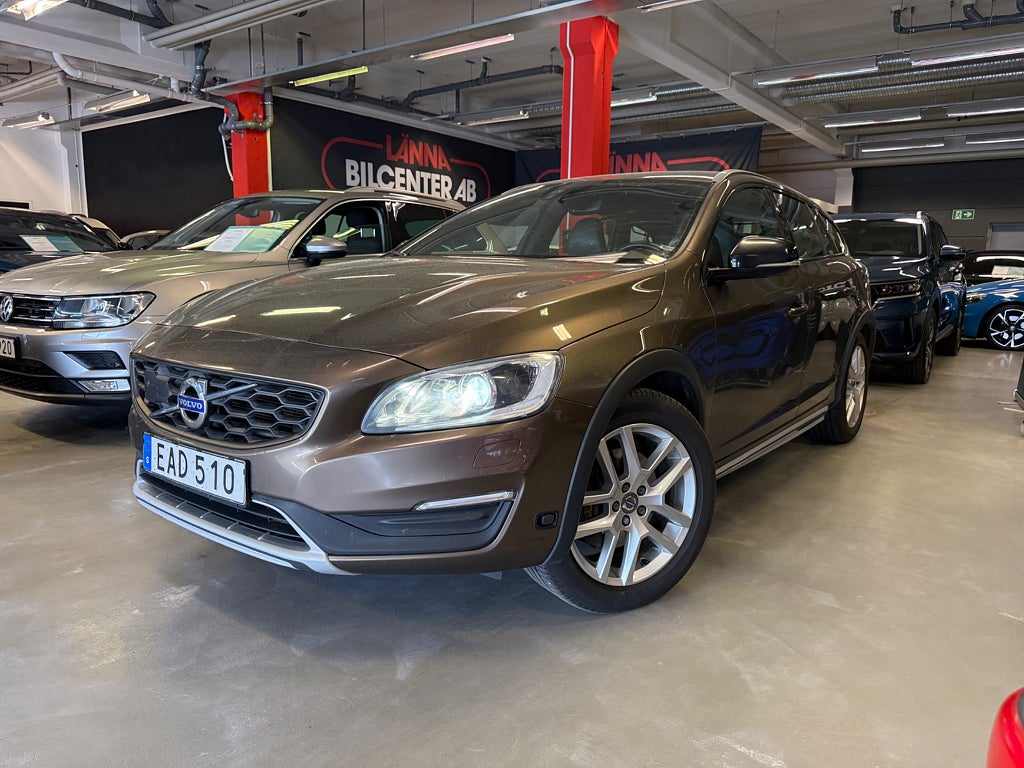 Volvo V60 Cross Country Polestar D4 220hk AWD Aut Drag PDC Summum Värmare SoV