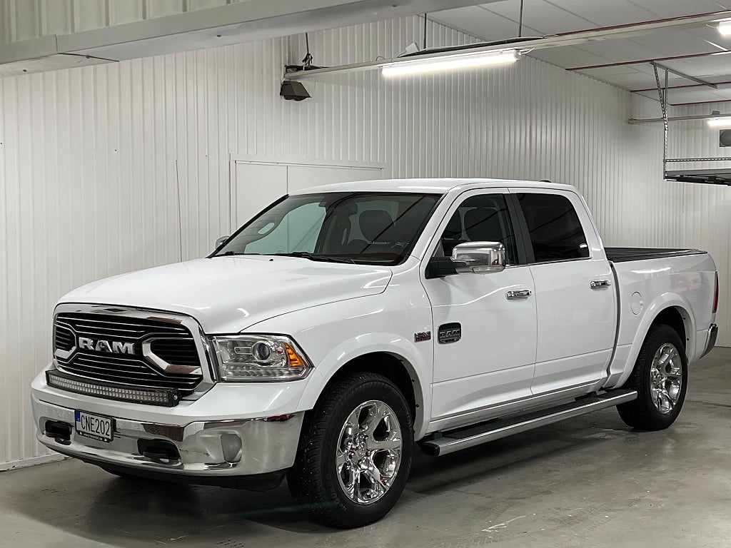 Dodge RAM Crew Cab 5.7 V8 HEMI 4x4 TorqueFlite Longhorn Laramie 1-ägare