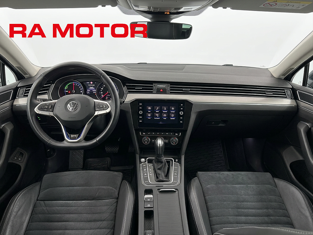 Volkswagen Passat SC GTE 218hk Executive Kamera Drag P-Värmare Navi 2020