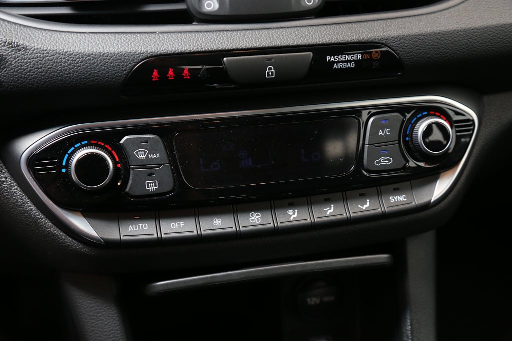 Hyundai i30 1,0 T-GDI 120hk 48V MHEV Essential Aut Kombi Nybilsg 2023