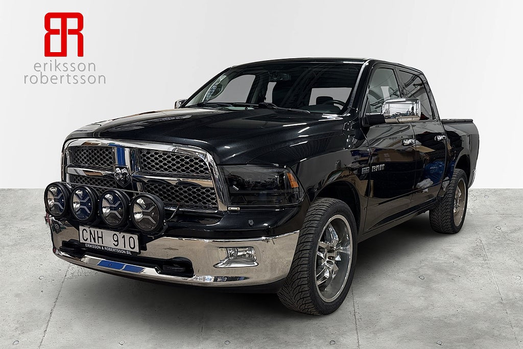 RAM 1500 Crew Cab Laramie 5.7 V8 HEMI 4x4 Värmare Drag GPS