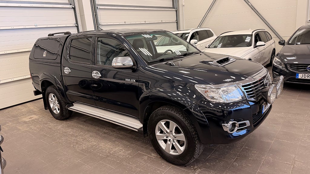 Toyota Hilux 3.0 D-4D 4x4 INVINCIBLE MOMS KÅPA VÄRMARE
