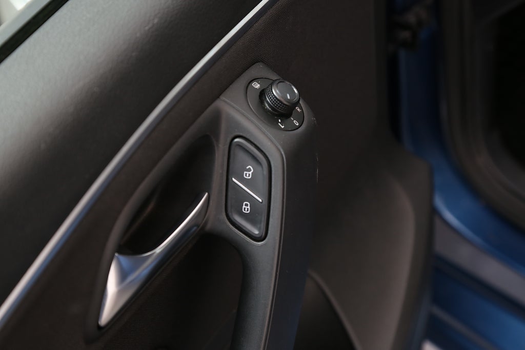 Volkswagen Polo 1,2 TSI 90hk Base 5D Bluetooth 2017