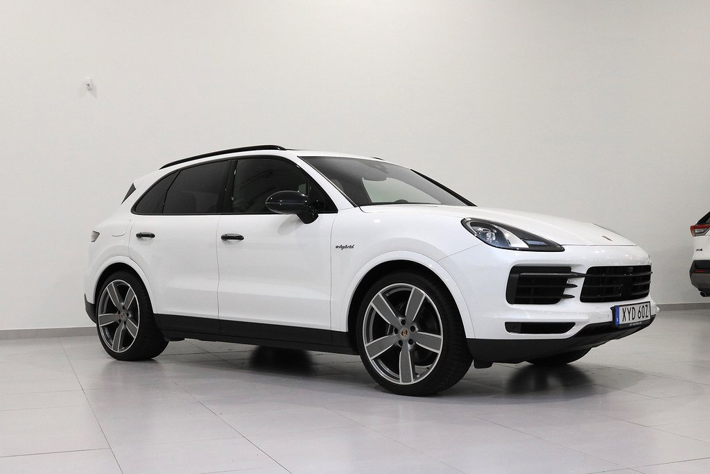 Porsche Cayenne E-Hybrid 462hk / Panorama / BOSE / Drag 