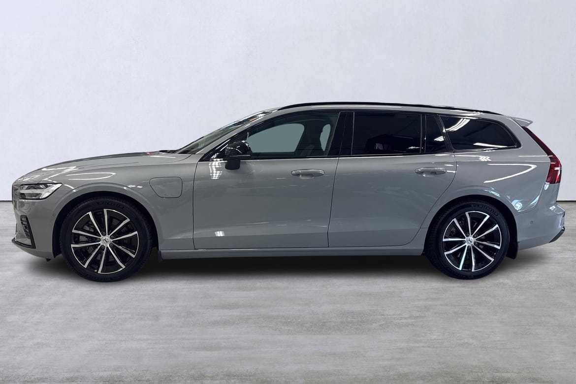 Volvo V60 T6 Plus Dark Nordic Edition 2025, bild 2/10